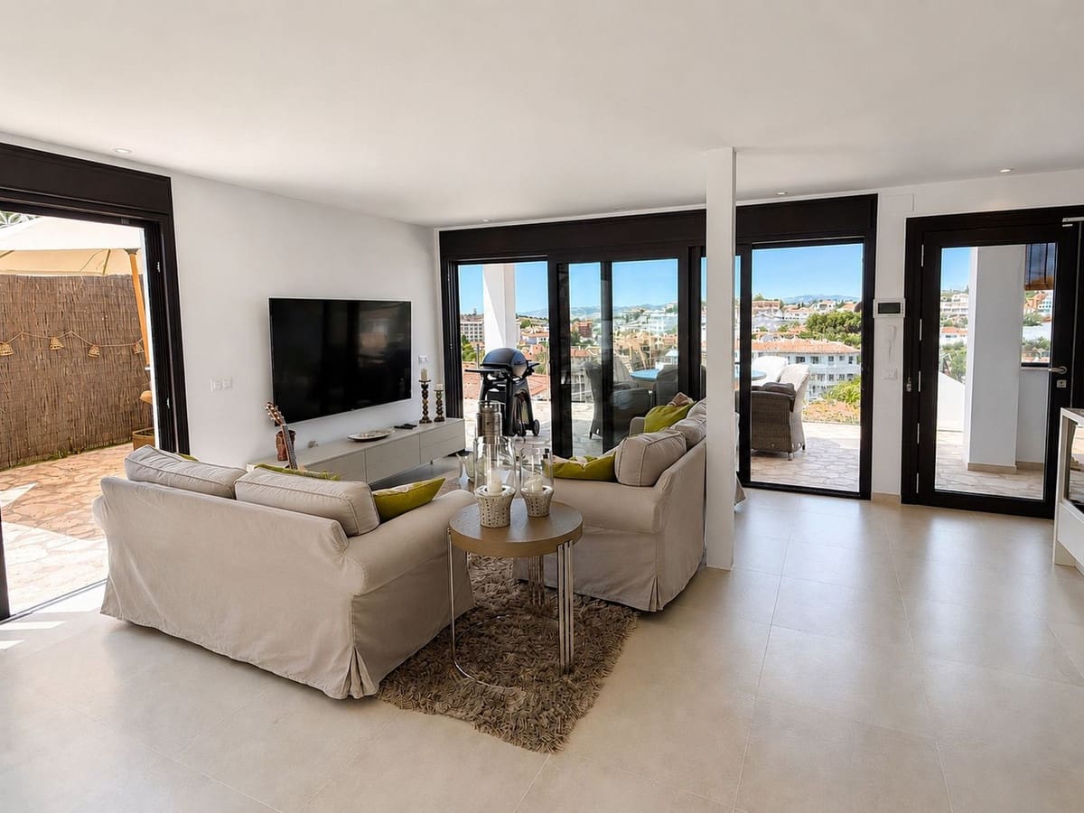 4 sovrum Villa till salu i Fuengirola med pool garage - 1 475 000 € (Ref: 10183305)