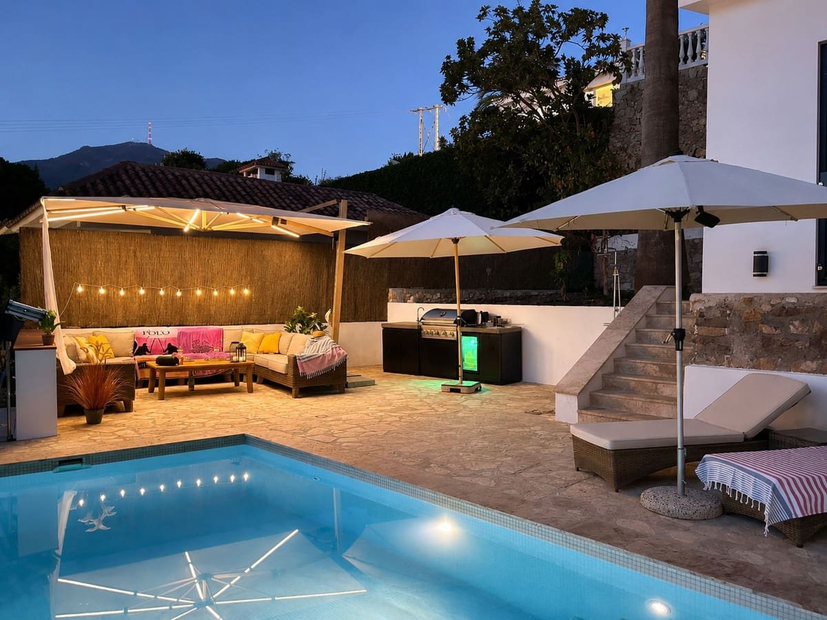 4 sovrum Villa till salu i Fuengirola med pool garage - 1 475 000 € (Ref: 10183305)