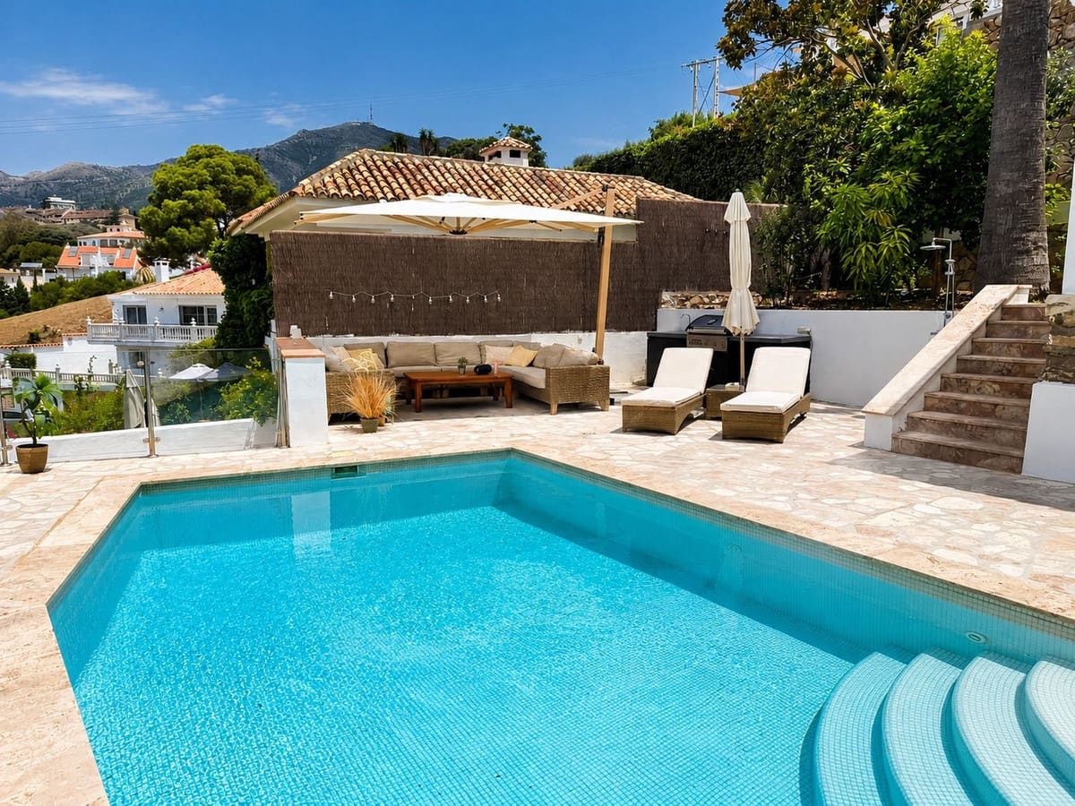 4 sovrum Villa till salu i Fuengirola med pool garage - 1 475 000 € (Ref: 10183305)