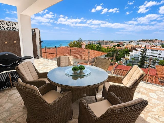 4 bedroom Villa for sale in Fuengirola with pool garage - € 1,475,000 (Ref: 10183305)