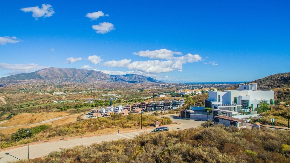 Building Plot for sale in La Mairena - € 320,000 (Ref: 3142519)