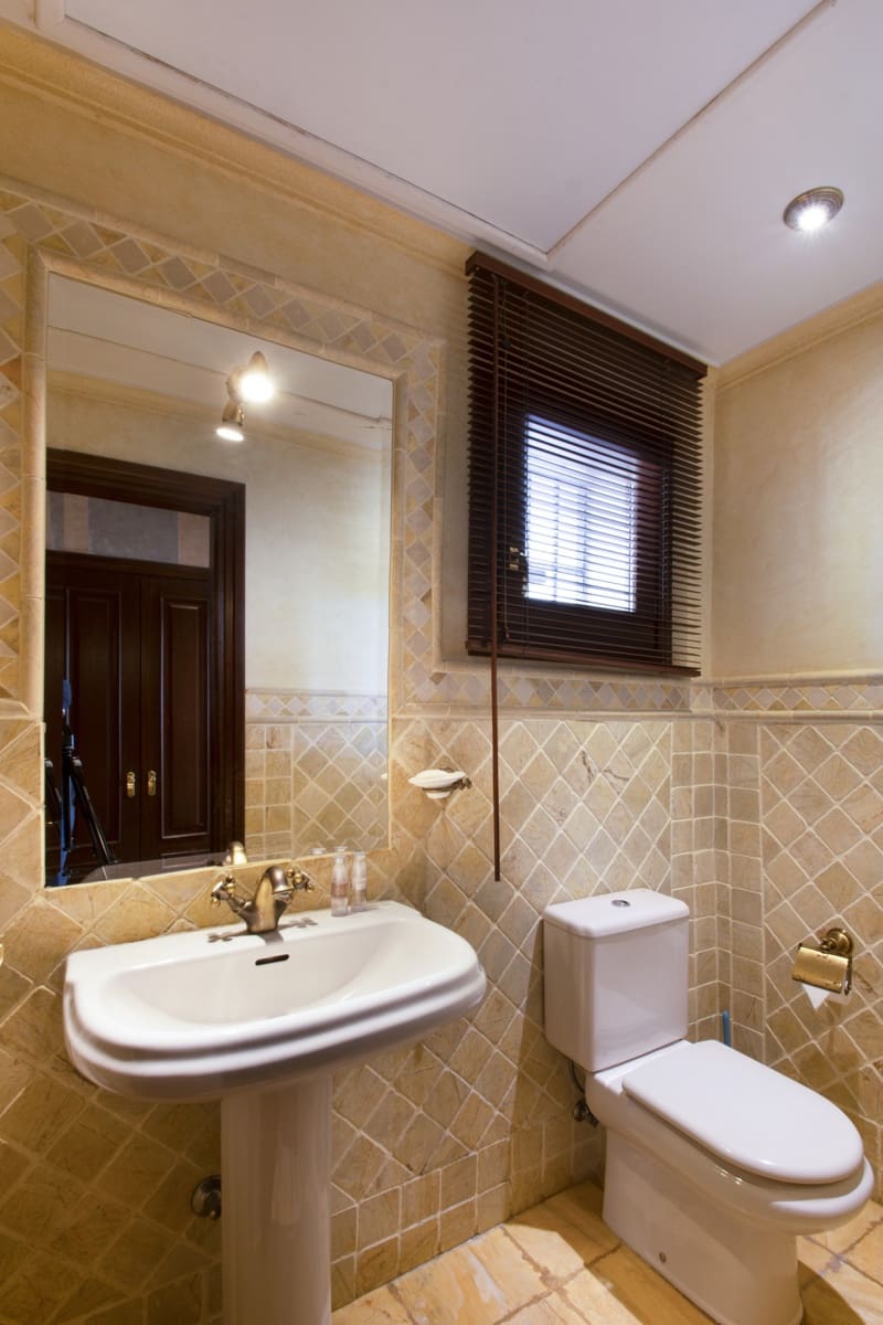 5 bedroom Villa for sale in Nueva Andalucia with pool garage - € 3,500,000 (Ref: 3143169)