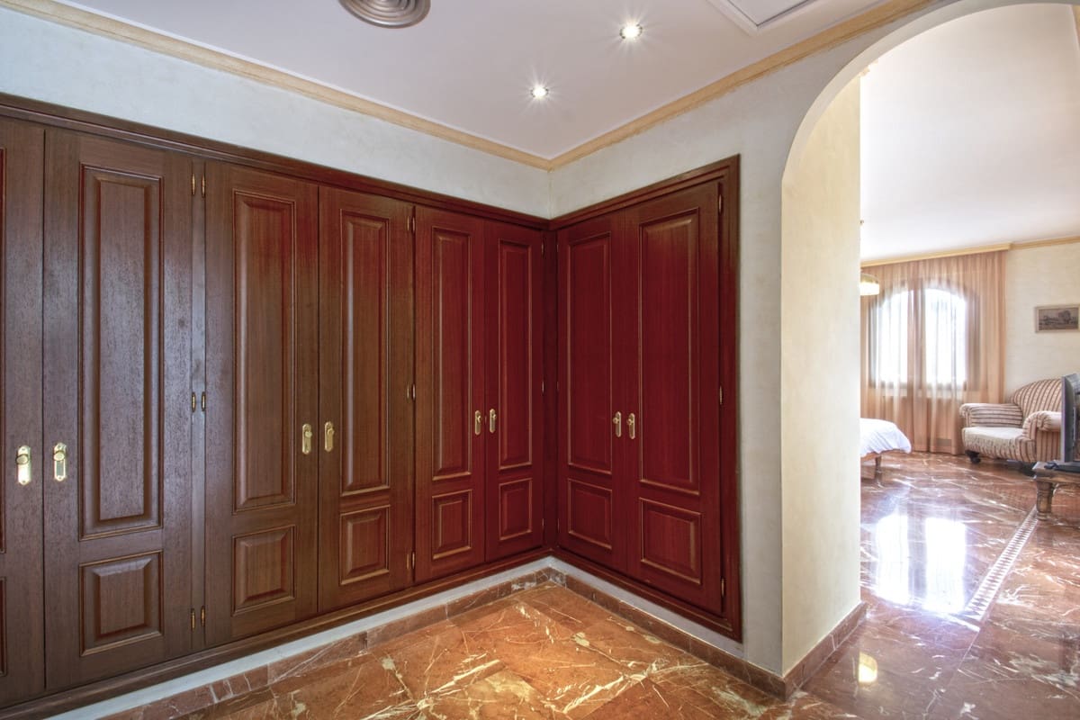 5 camera da letto Villa in vendita in Nueva Andalucia con piscina garage - 3.500.000 € (Rif: 3143169)