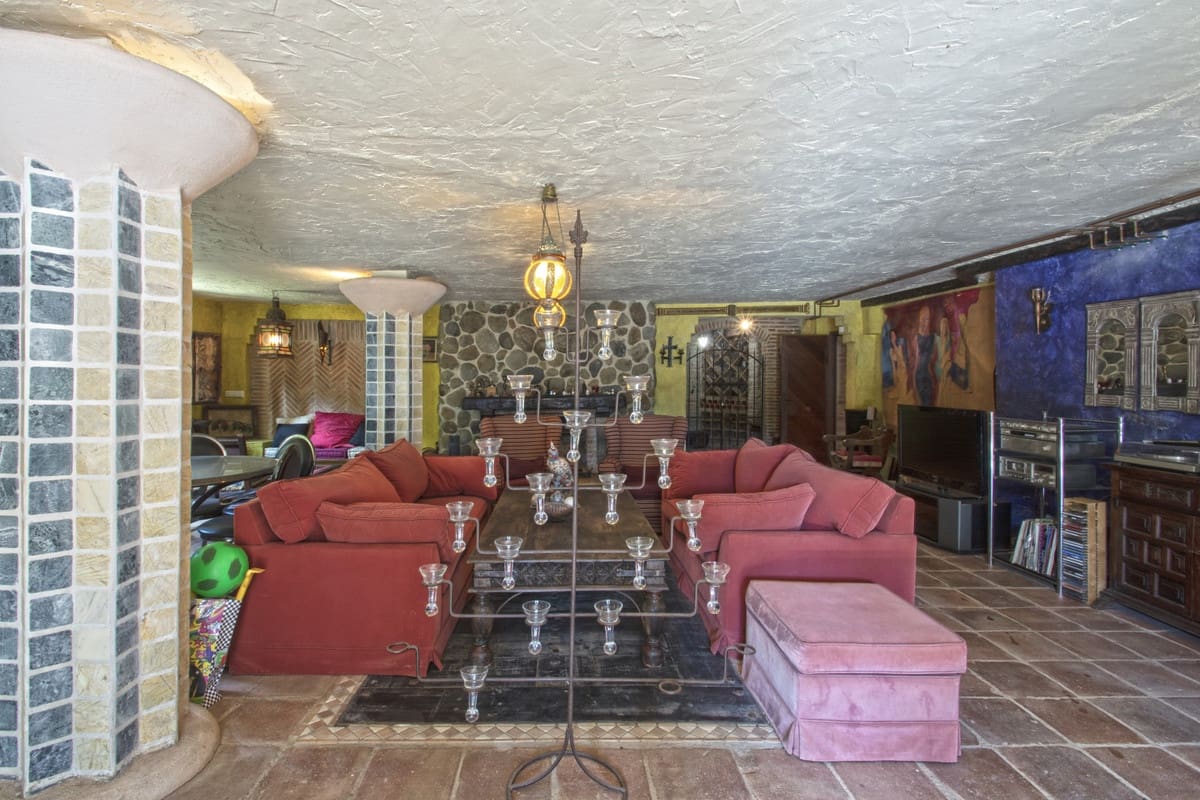 5 camera da letto Villa in vendita in Nueva Andalucia con piscina garage - 3.500.000 € (Rif: 3143169)