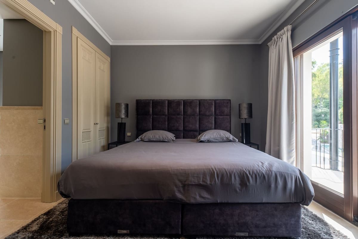 Chalet de 7 habitaciones en Benahavís en venta con piscina garaje - 7.500.000 € (Ref: 7652386)