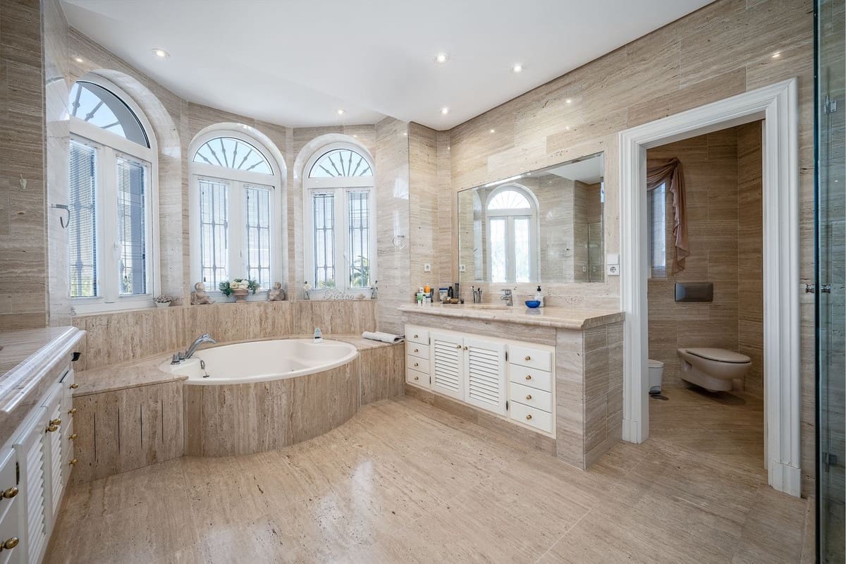 7 soveværelse Villa til salg i Marbella med swimmingpool garage - € 5.595.000 (Ref: 7652390)