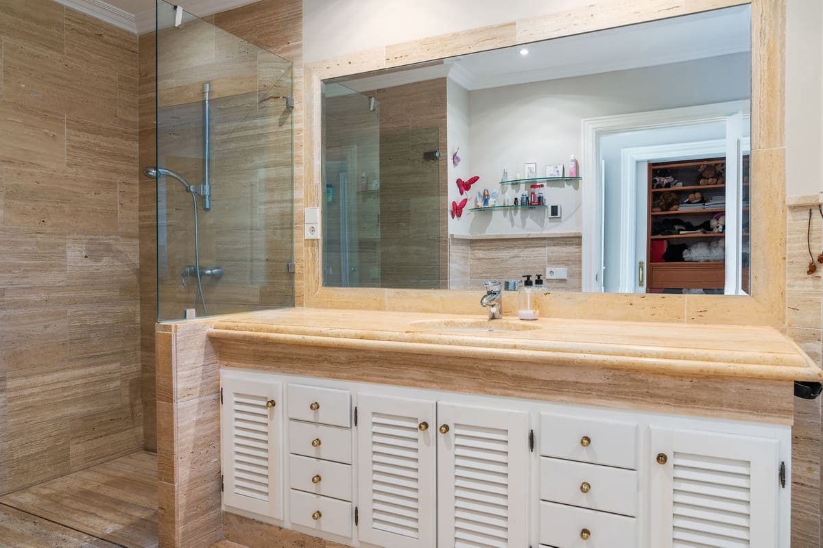 7 soveværelse Villa til salg i Marbella med swimmingpool garage - € 5.595.000 (Ref: 7652390)