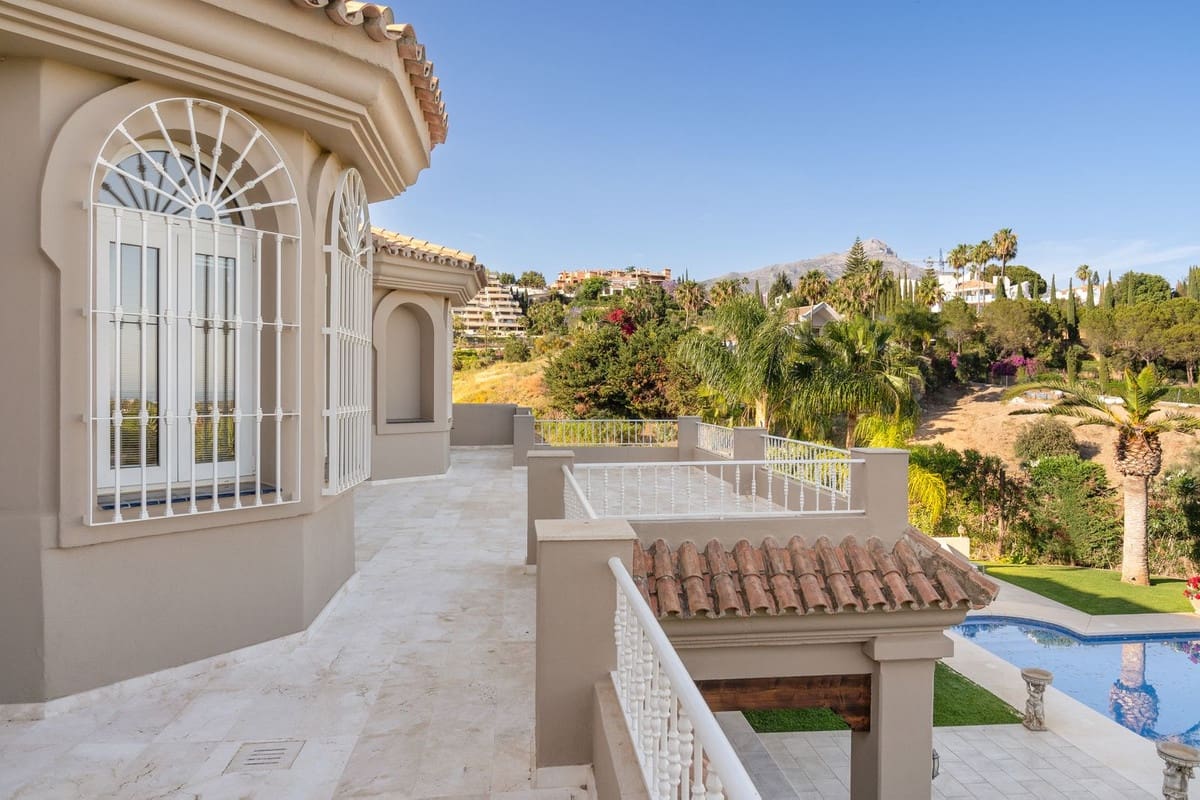 Chalet de 7 habitaciones en Marbella en venta con piscina garaje - 5.595.000 € (Ref: 7652390)