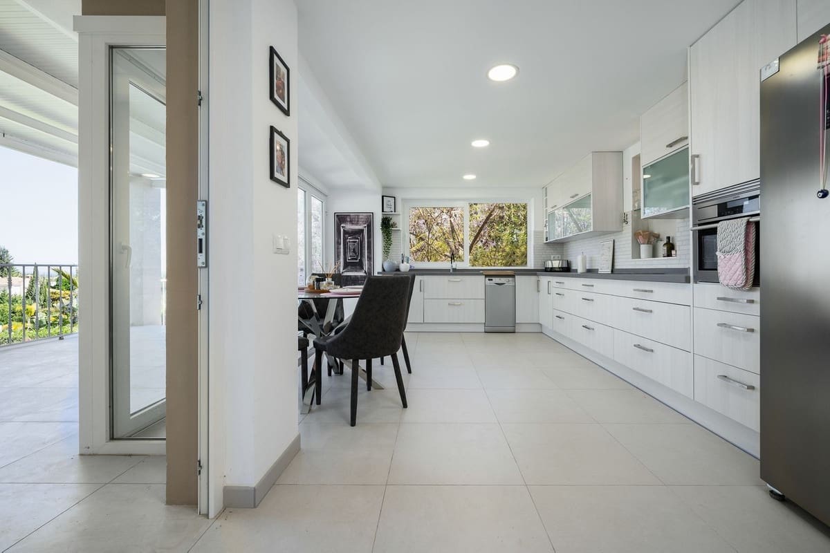 Chalet de 7 habitaciones en Marbella en venta con piscina garaje - 5.595.000 € (Ref: 7652390)