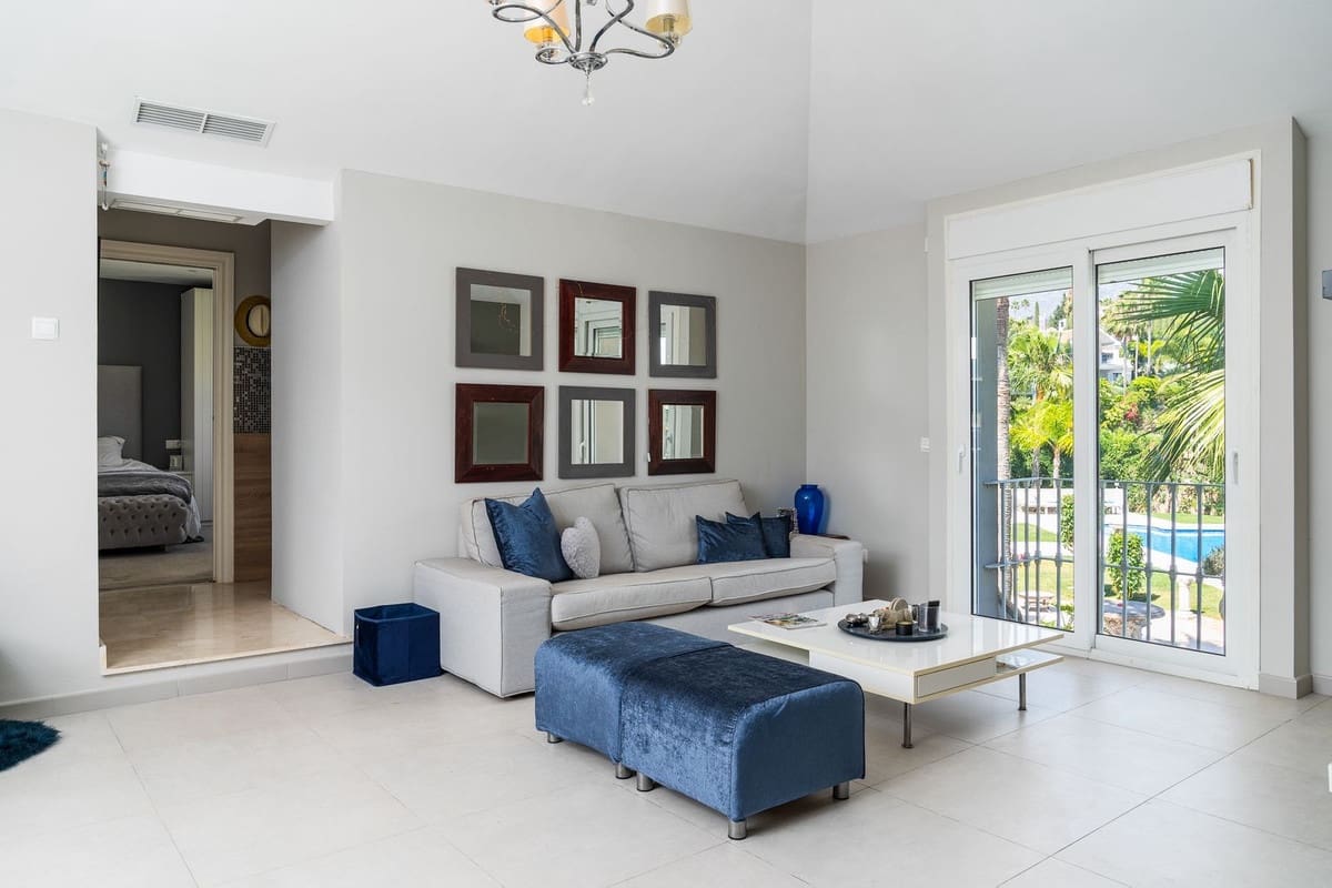 Chalet de 7 habitaciones en Marbella en venta con piscina garaje - 5.595.000 € (Ref: 7652390)