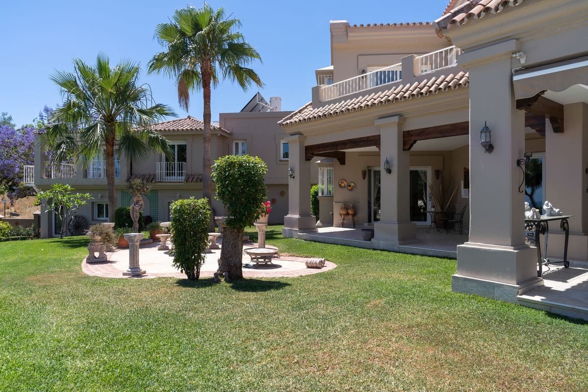 Chalet de 7 habitaciones en Marbella en venta con piscina garaje - 5.595.000 € (Ref: 7652390)