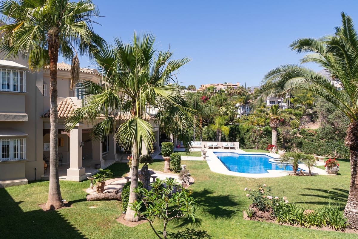 Chalet de 7 habitaciones en Marbella en venta con piscina garaje - 5.595.000 € (Ref: 7652390)