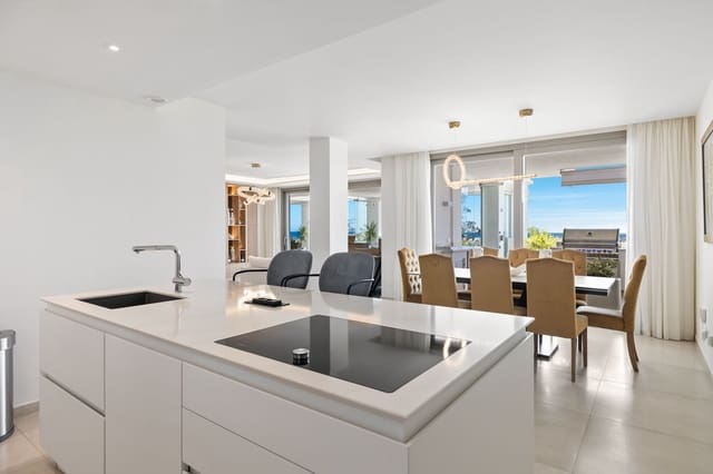 7 sypialnia Apartament na sprzedaż w Nueva Andalucia, Marbella z basenem garażem - 4 300 000 € (Ref: 7888835)