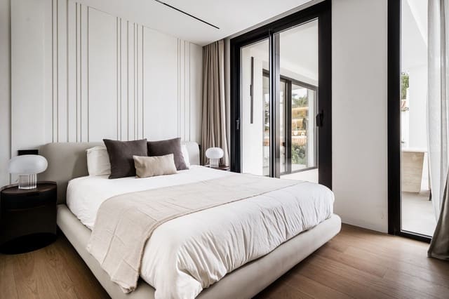 5 chambre Villa/Maison à vendre à Puerto Banus, Marbella avec piscine garage - 1 890 000 € (Ref: 7936790)