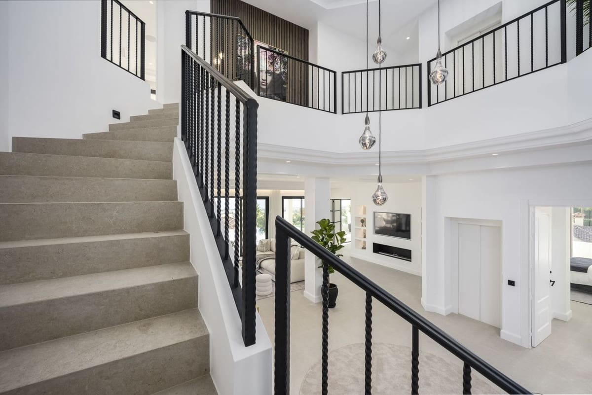 6 soverom Villa til salgs i Los Flamingos med svømmebasseng garasje - € 6 995 000 (Ref: 7979262)