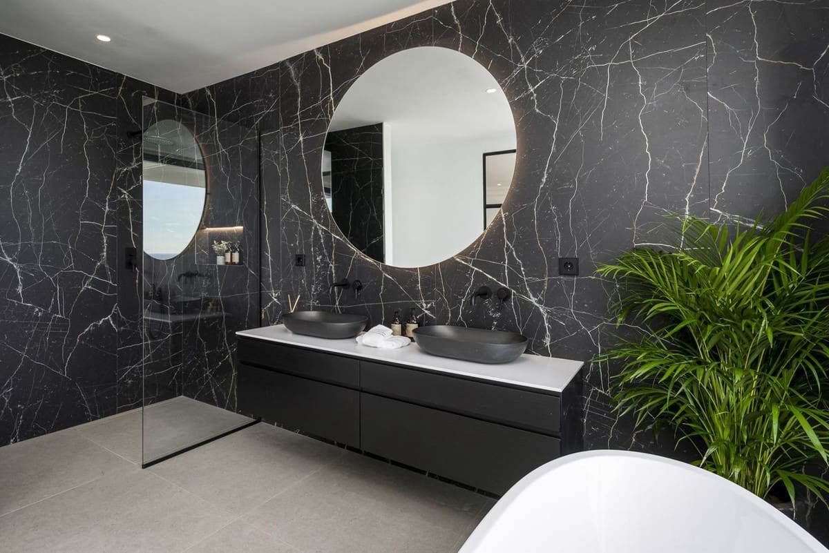 6 soverom Villa til salgs i Los Flamingos med svømmebasseng garasje - € 6 995 000 (Ref: 7979262)