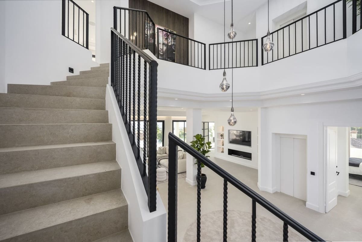 6 bedroom Villa for sale in Los Flamingos with pool garage - € 6,995,000 (Ref: 7979262)