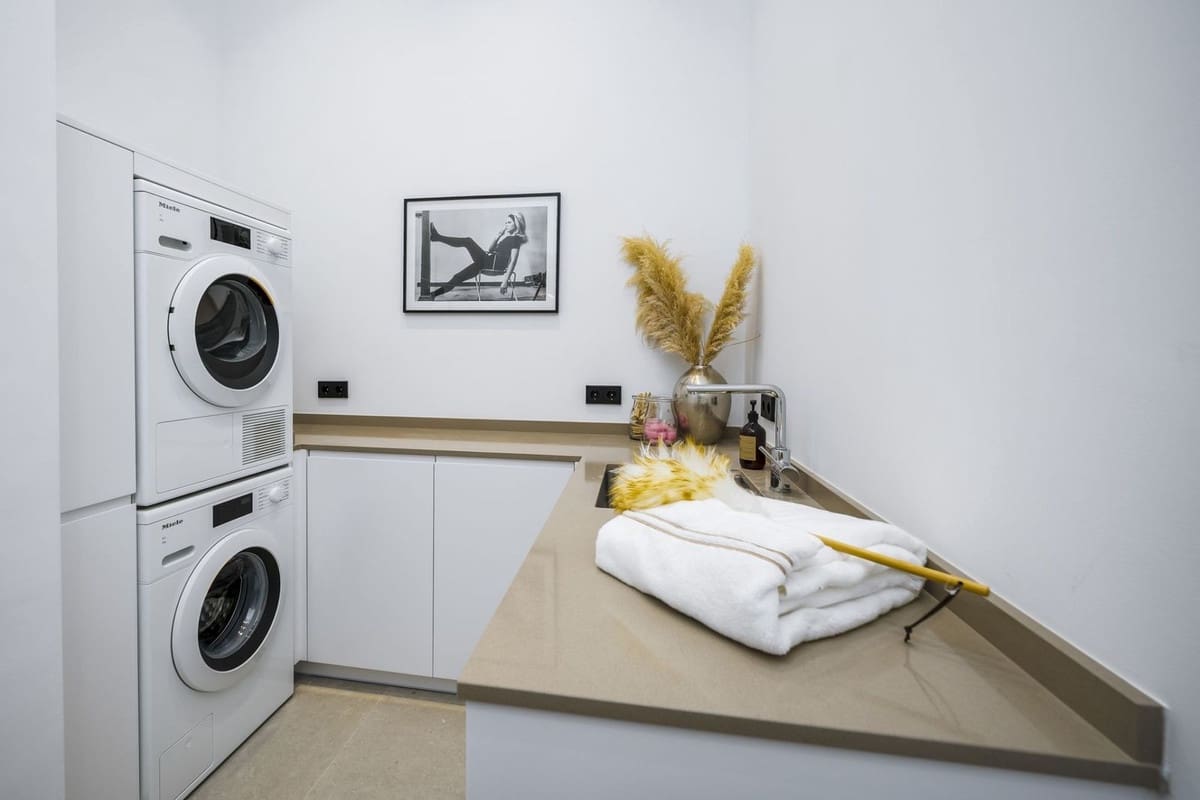 6 bedroom Villa for sale in Los Flamingos with pool garage - € 6,995,000 (Ref: 7979262)