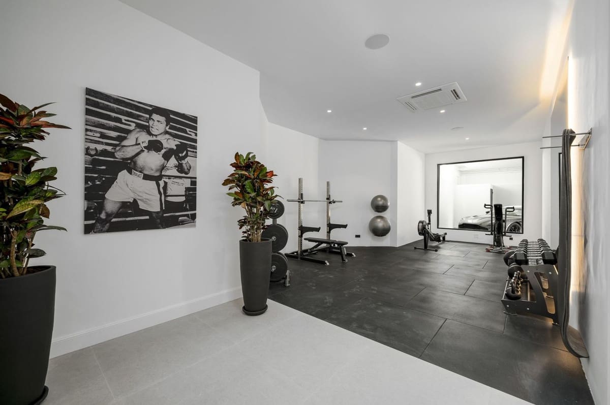 6 bedroom Villa for sale in Los Flamingos with pool garage - € 6,995,000 (Ref: 7979262)