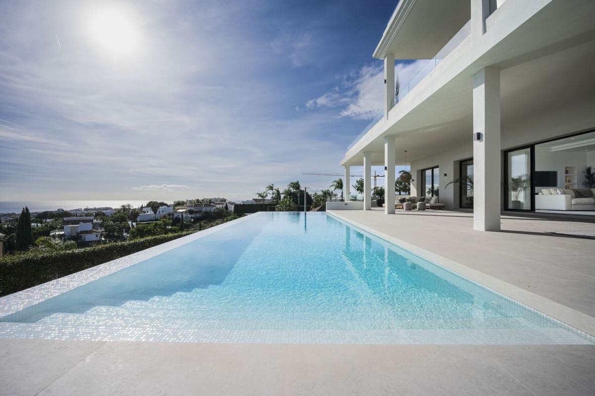 6 bedroom Villa for sale in Los Flamingos with pool garage - € 6,995,000 (Ref: 7979262)