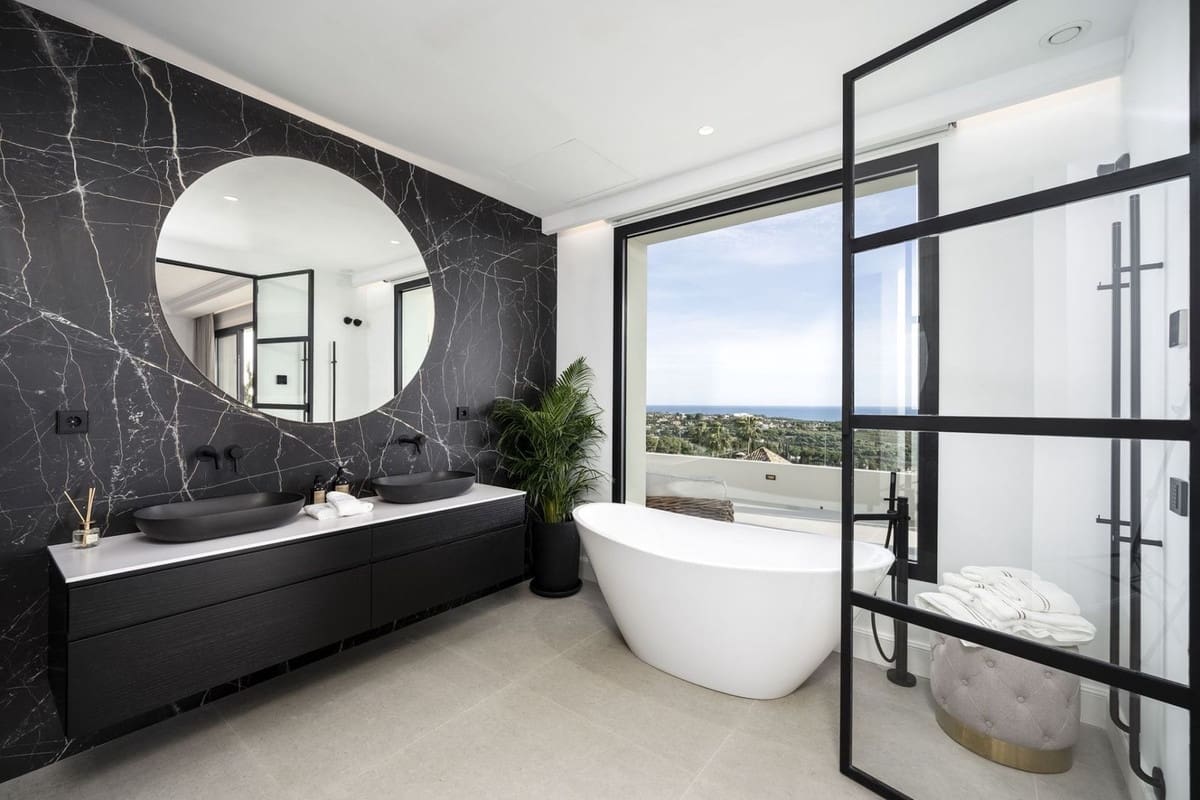 6 bedroom Villa for sale in Los Flamingos with pool garage - € 6,995,000 (Ref: 7979262)