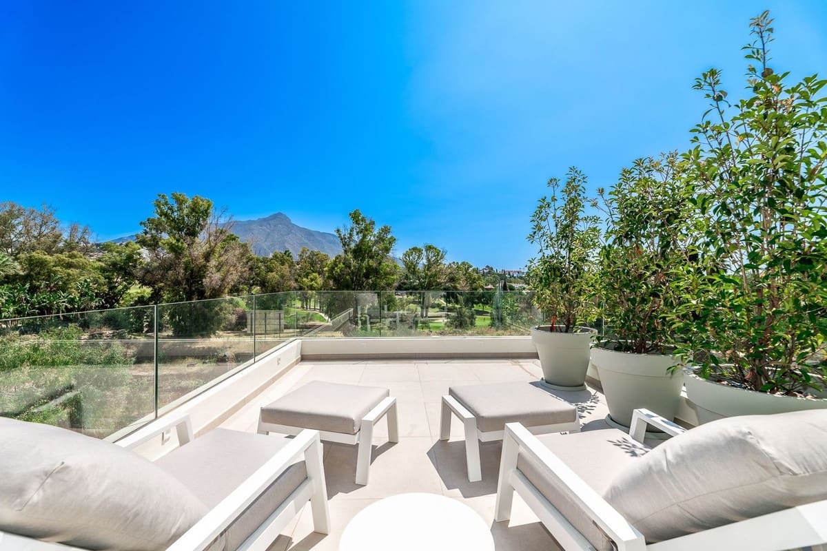 4 soveværelse Villa til salg i Marbella med swimmingpool garage - € 4.195.000 (Ref: 7984618)
