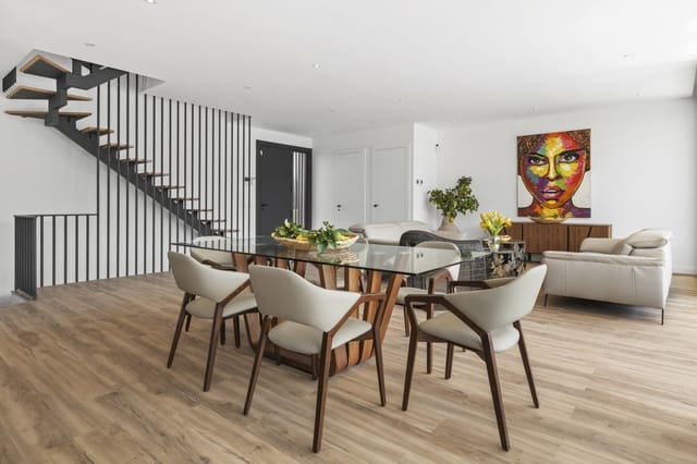 5 soverom Villa til salgs i Marbella med svømmebasseng garasje - € 2 950 000 (Ref: 8060837)