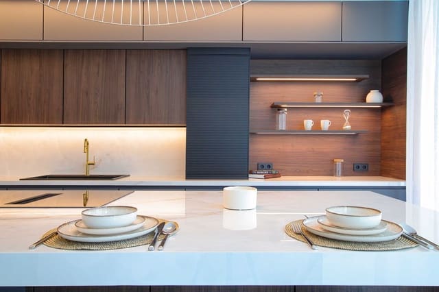 4 sypialnia Willa na sprzedaż w Estepona z basenem garażem - 2 495 000 € (Ref: 8072864)