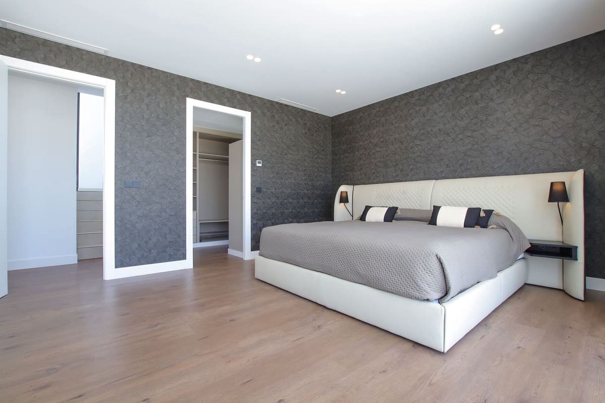 4 soveværelse Villa til salg i Estepona med swimmingpool garage - € 2.495.000 (Ref: 8072864)