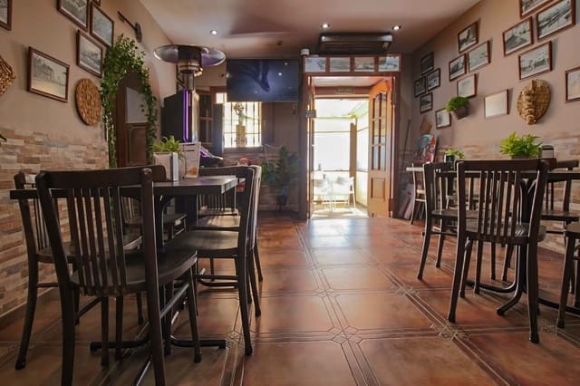 1 sovrum Restaurang/Bar till salu i Estepona - 329 000 € (Ref: 8139541)