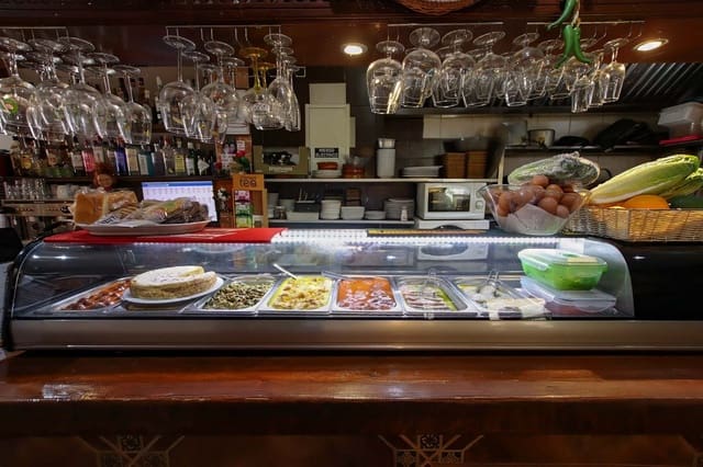 1 sovrum Restaurang/Bar till salu i Estepona - 329 000 € (Ref: 8139541)