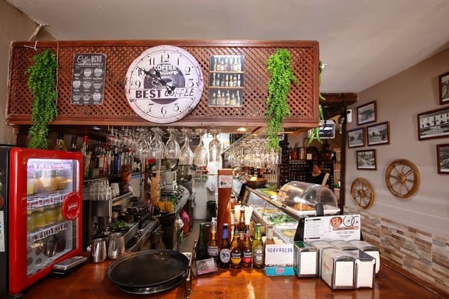 1 slaapkamer Restaurant/bar te koop in Estepona - € 329.000 (Ref: 8139541)