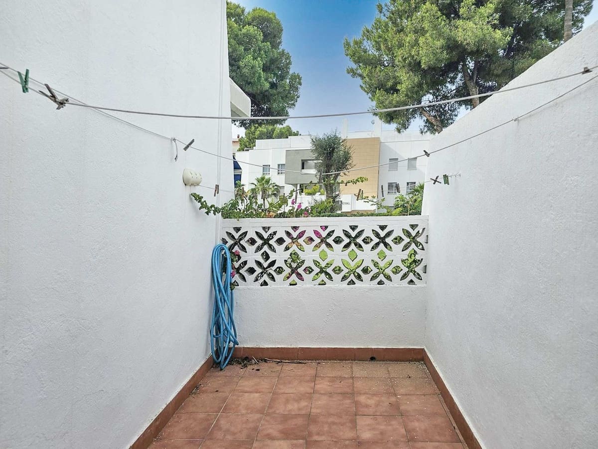 3 soveværelse Lejlighed til salg i Nueva Andalucia med swimmingpool garage - € 680.000 (Ref: 8155643)