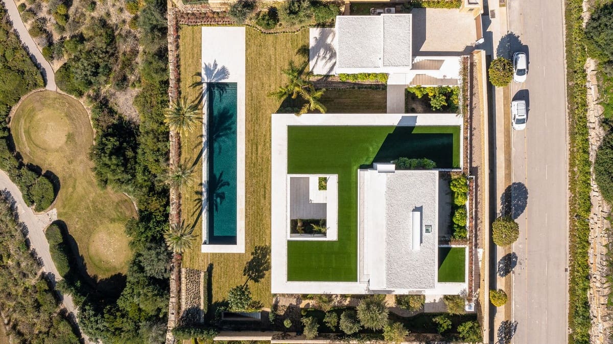 4 soveværelse Villa til salg i Bahia de Casares med swimmingpool garage - € 5.750.000 (Ref: 8167486)