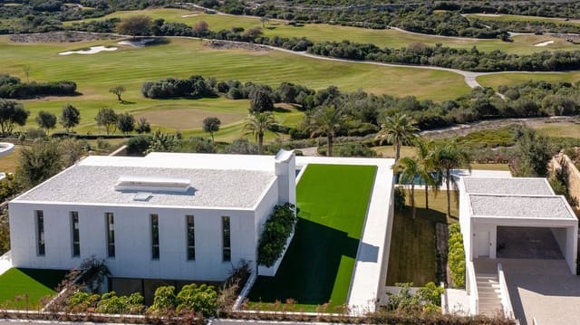 4 slaapkamer Villa te koop in Bahia de Casares, Casares met zwembad garage - € 5.750.000 (Ref: 8167486)