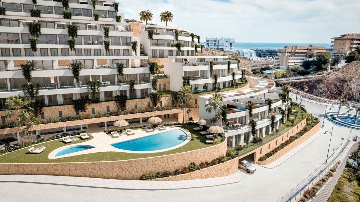 4 bedroom Townhouse for sale in Fuengirola with pool garage - € 1,500,000 (Ref: 8191508)