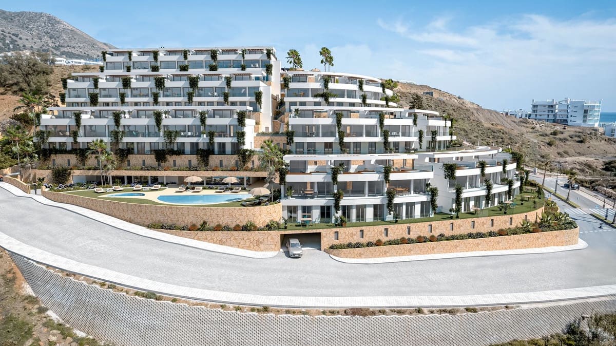 4 bedroom Townhouse for sale in Fuengirola with pool garage - € 1,500,000 (Ref: 8191508)