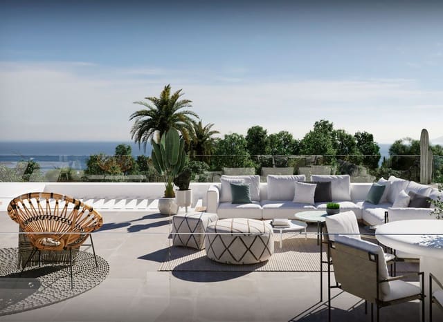 5 bedroom Villa for sale in Estepona with pool garage - € 1,895,000 (Ref: 8195512)