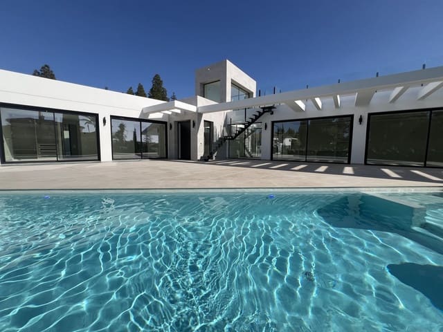 6 sypialnia Willa na sprzedaż w Mijas Costa, Mijas z basenem garażem - 2 548 000 € (Ref: 8199834)
