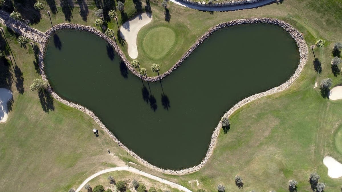 3 soveværelse Villa til salg i Mijas Costa med swimmingpool garage - € 1.125.000 (Ref: 8200490)