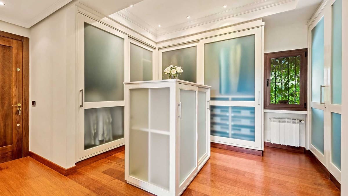 5 soverom Villa til salgs i Nueva Andalucia med svømmebasseng - € 3 599 000 (Ref: 8287915)