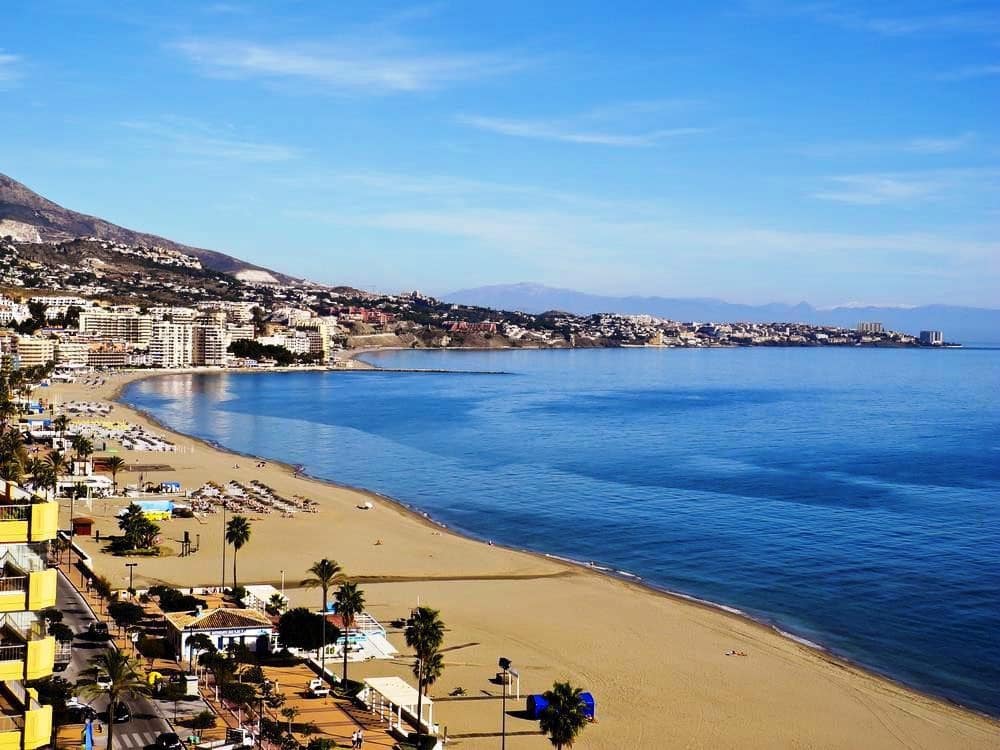 Apartamento de 3 habitaciones en Fuengirola en venta con piscina garaje - 470.900 € (Ref: 8296893)