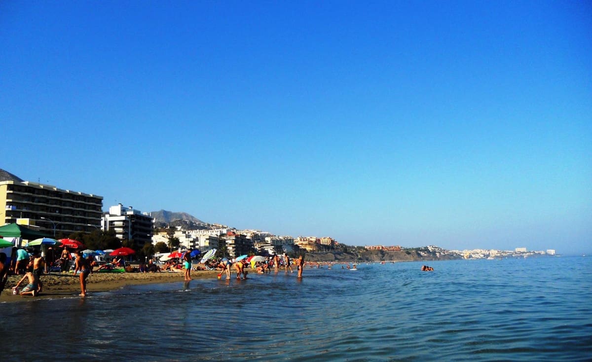 Apartamento de 3 habitaciones en Fuengirola en venta con piscina garaje - 470.900 € (Ref: 8296893)