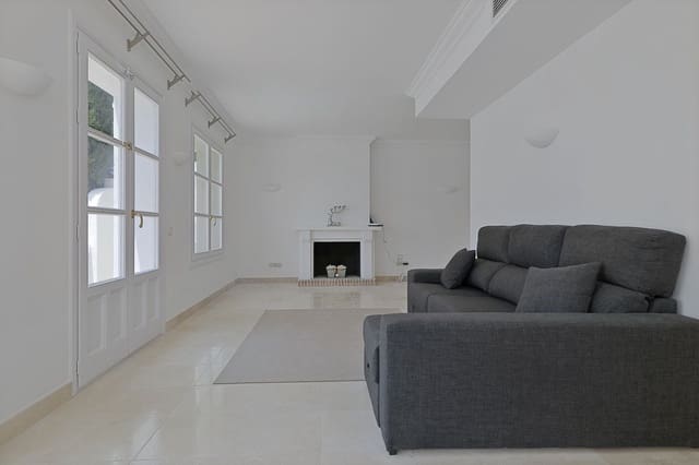 3 soverom Hus til salgs i Benahavís med svømmebasseng garasje - € 570 000 (Ref: 8370170)