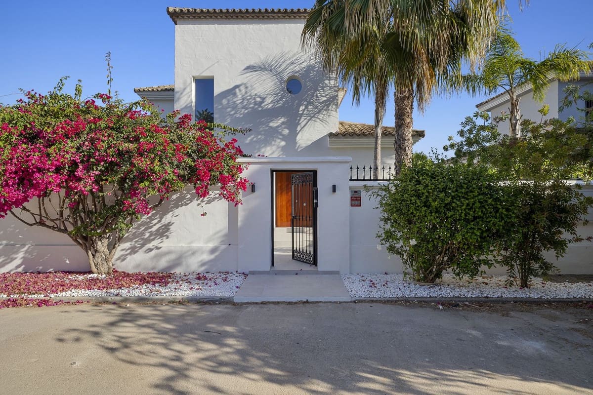 5 soveværelse Villa til salg i Benahavis med swimmingpool - € 3.195.000 (Ref: 8395926)