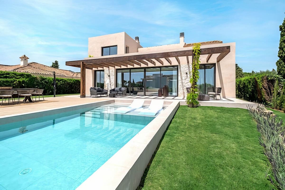 4 sovrum Villa till salu i Benahavis med pool garage - 2 325 000 € (Ref: 8397753)