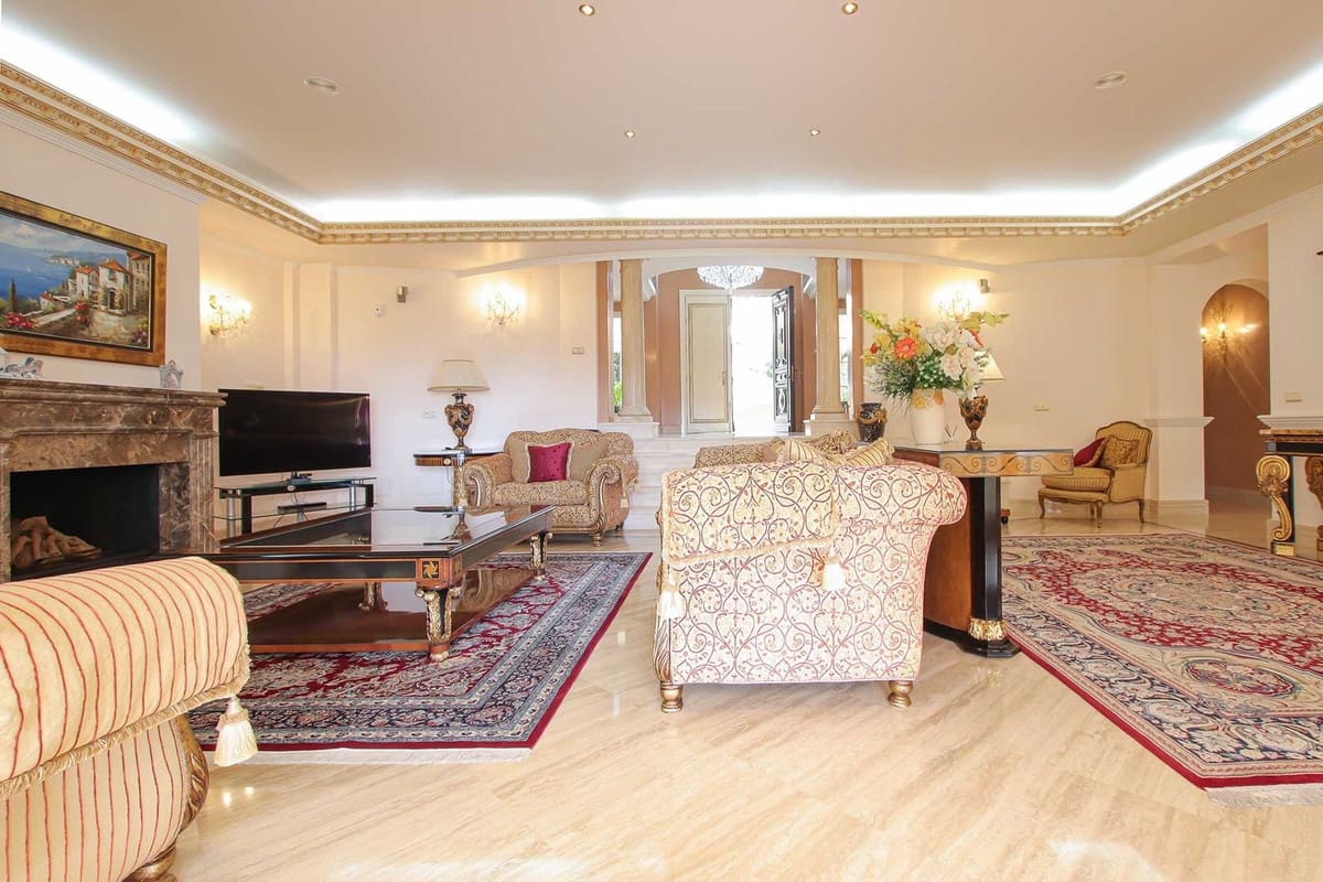 6 soveværelse Villa til salg i Marbella med swimmingpool garage - € 12.500.000 (Ref: 8574581)