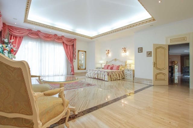 6 slaapkamer Villa te koop in Marbella met zwembad garage - € 12.500.000 (Ref: 8574581)