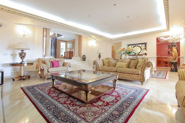 6 slaapkamer Villa te koop in Marbella met zwembad garage - € 12.500.000 (Ref: 8574581)
