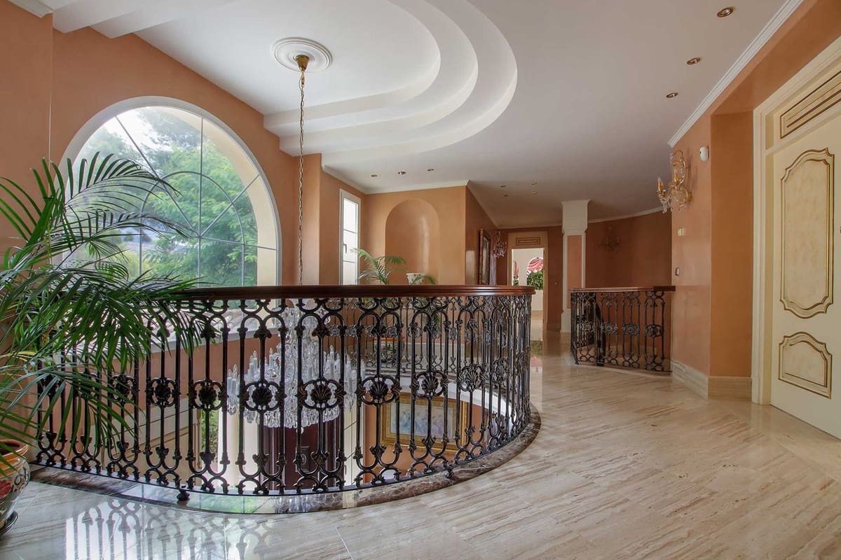 6 soveværelse Villa til salg i Marbella med swimmingpool garage - € 12.500.000 (Ref: 8574581)